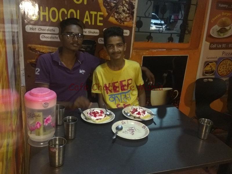 cafe chocolate mania photo gallery customer