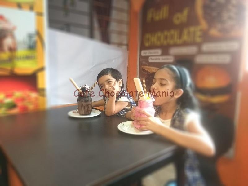 cafe chocolate mania photo gallery Freak Shake 4